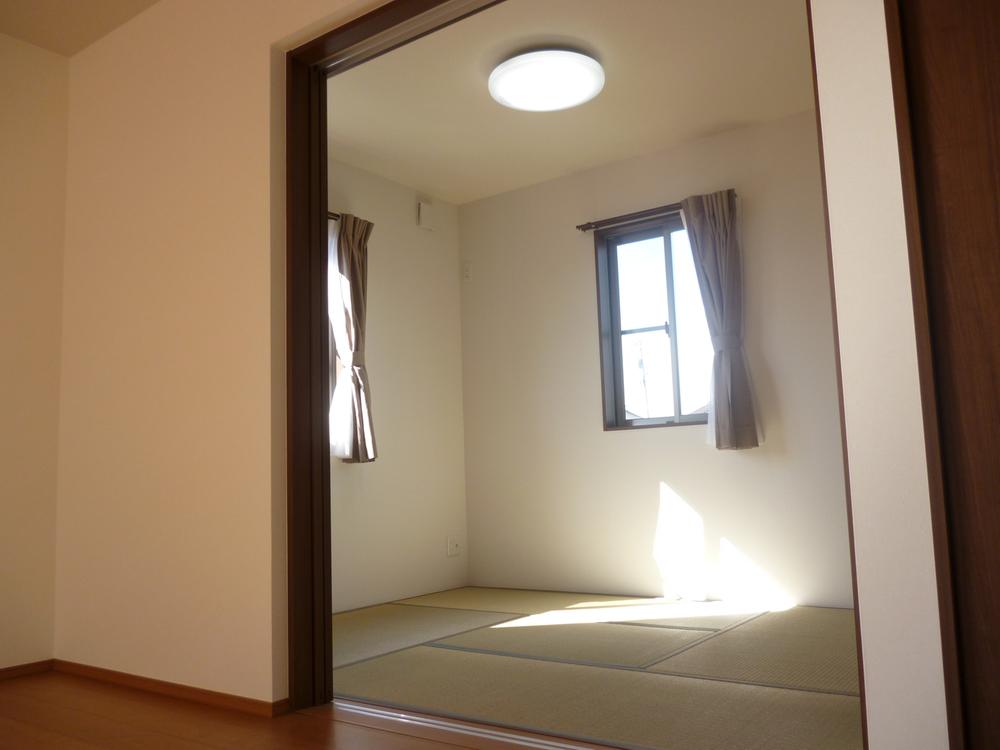 Non-living room. 1F Japanese-style room