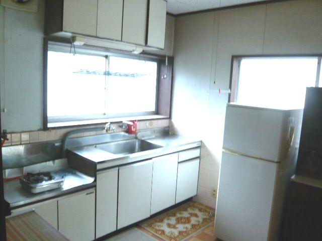 Kitchen. It is with two-sided window. 