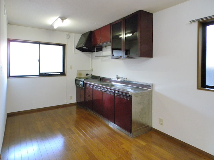 Kitchen. Spacious kitchen