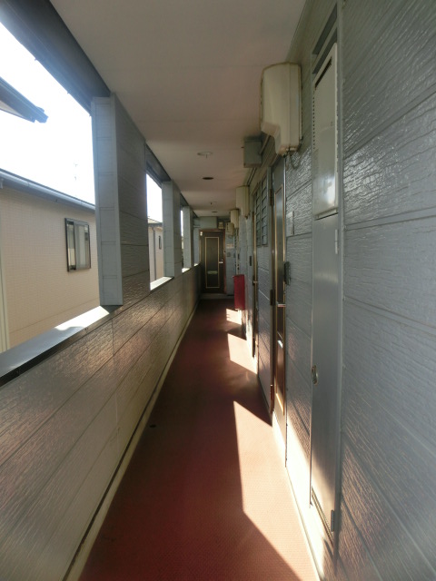 Other common areas. Is a shared passage to the second floor.