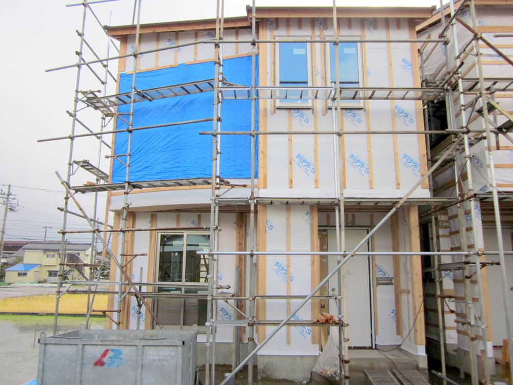 Local appearance photo. Local (12 May 2013) Shooting