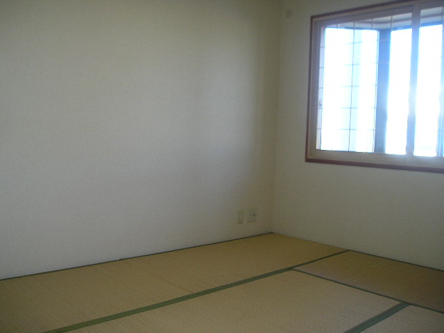 Other room space. Japanese-style room (6 mats)