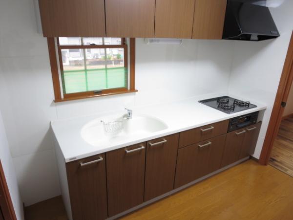 Kitchen. Yamaha kitchen sink is a popular population marble