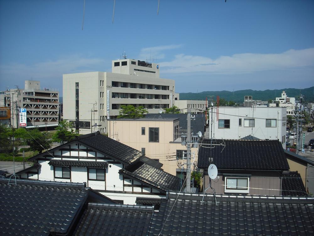 View photos from the dwelling unit. View from the site (June 2013) shooting city hall you will see