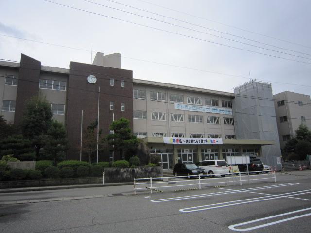 Junior high school. Nonoichi stand Nonoichi until junior high school 448m