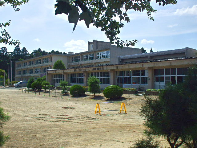 Primary school. Municipal Yazawa 700m up to elementary school (elementary school)