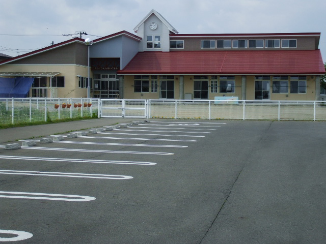 kindergarten ・ Nursery. Municipal Nishi nursery school (kindergarten ・ 900m to the nursery)