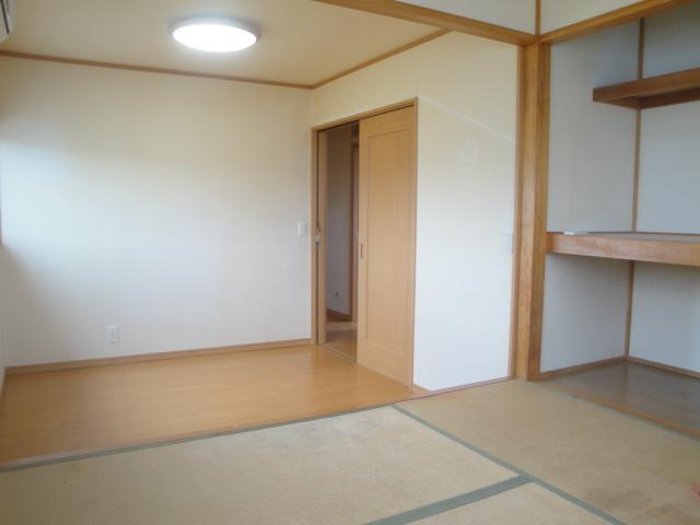 Other introspection. Second floor of is the state of the first chamber. Hiroshi in one room ・ It has become a rare make there is a sum.