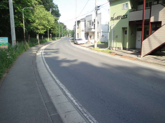 Other. It is the state of the road in front of the eyes. There is a wide width, Access is good.