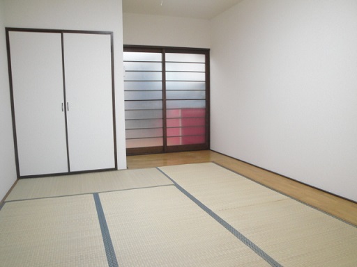 Living and room. Beautiful tatami rooms.