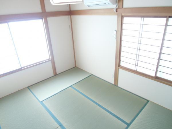 Non-living room. Tatami mat was exchange!