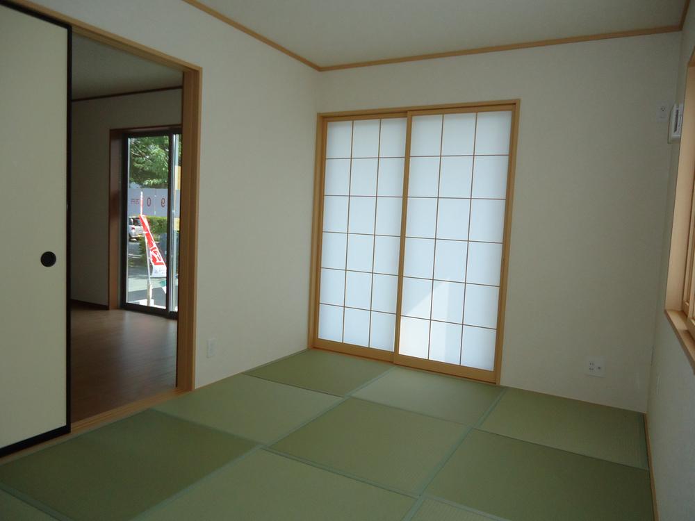 Non-living room. South-facing Japanese-style room 6 tatami
