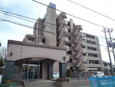 Local appearance photo. Located in the popular Baba-cho in a quiet residential area