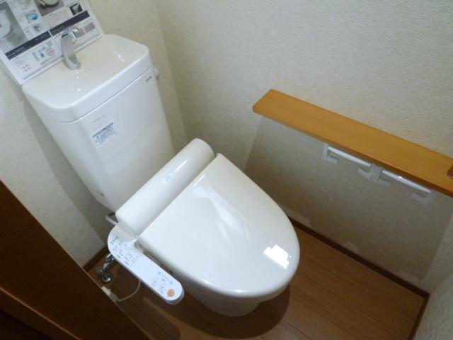 Same specifications photos (Other introspection). ● There Washlet