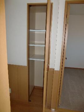 Other room space. Hallway storage