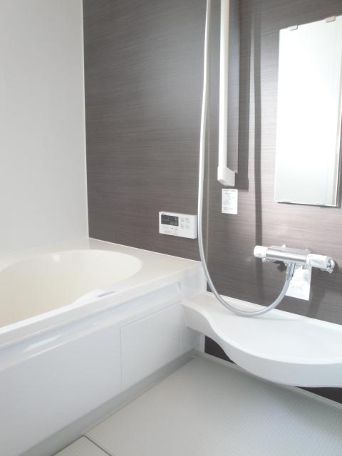 Bathroom. Unit bus with Air Heating