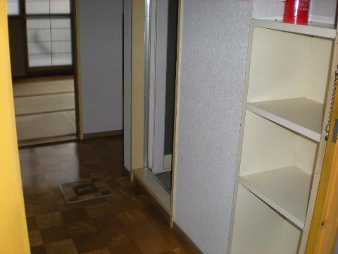 Other room space. Entrance storage