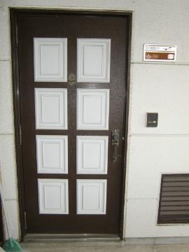Other room space. Entrance door