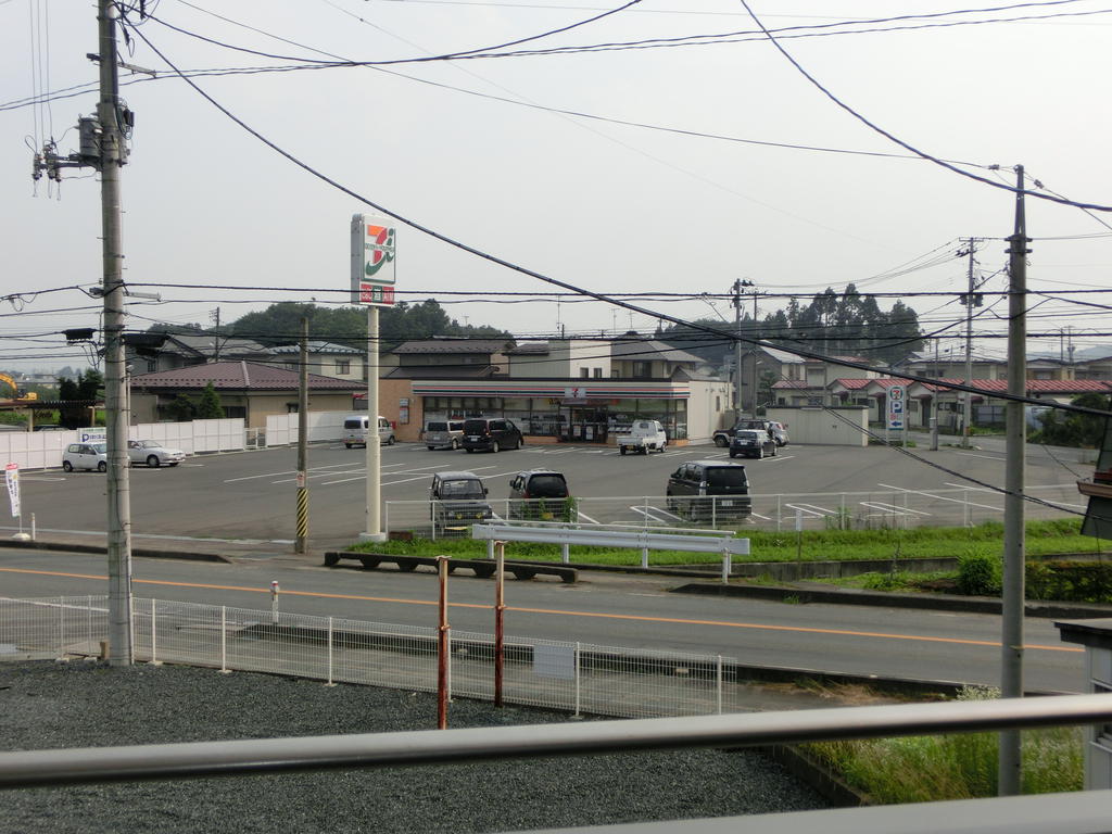 Convenience store. Seven-Eleven Oshu Mizusawa the town house shop to (convenience store) 160m