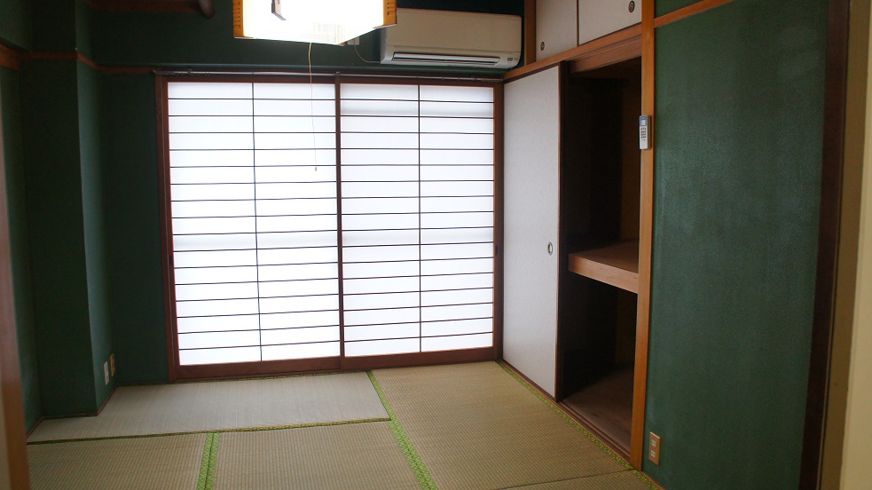 Other room space. Japanese-style room 2 ・ One air-conditioning installation ・ Armoire