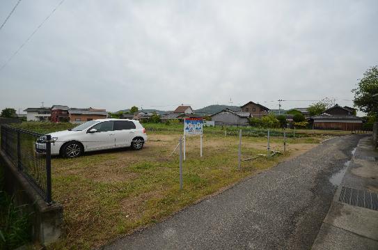 Local photos, including front road. Property panoramic view (taken from the southwest side)