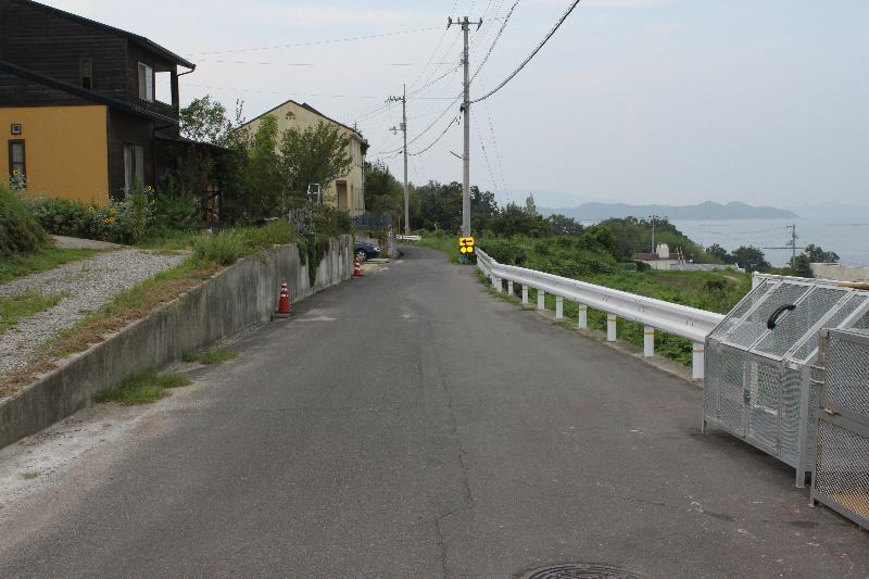 Local photos, including front road. Facing the east road about 4.0m, Around the building it is also not open.