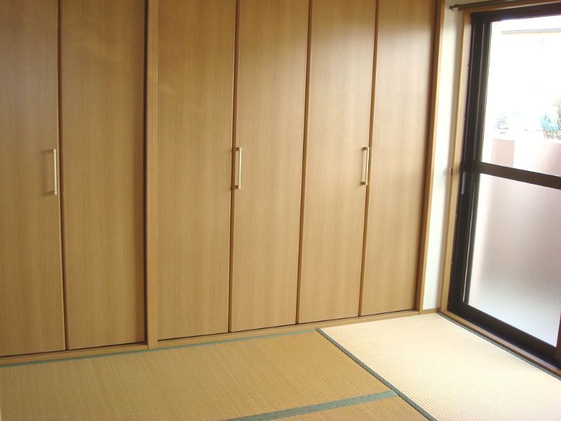 Other room space. The tatami There are a lot of benefits, such as sound-absorbing