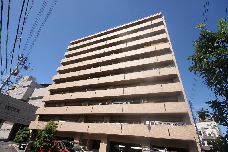 Local appearance photo. Is a 10-story condominium is located in the alpha Anabuki Hall east.