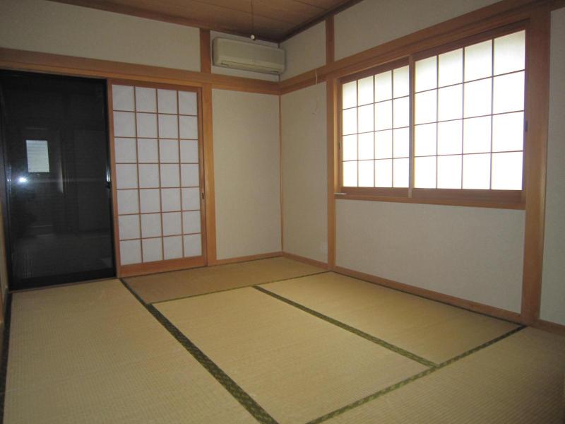 Other room space. First floor Japanese-style room with air conditioning