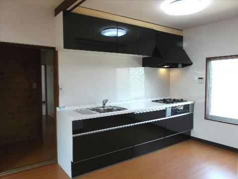 Kitchen. Eidaisangyo made of the kitchen is a new article, You can use comfortably your