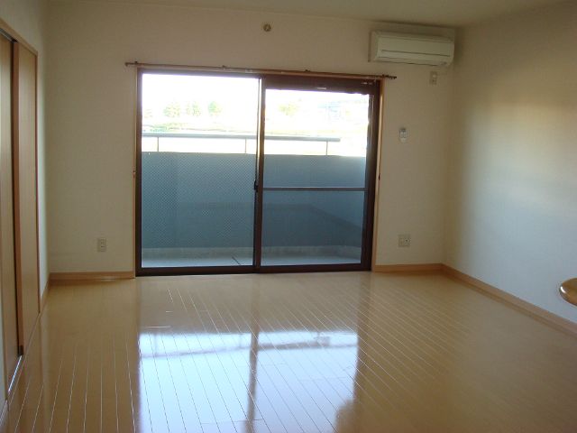 Living and room. LDK16.6 tatami