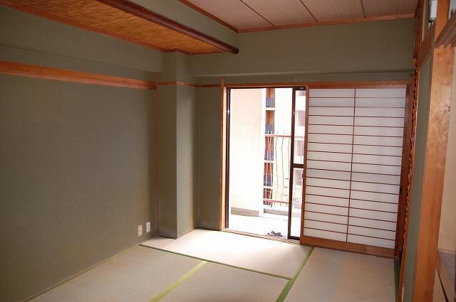 Non-living room. South-facing bright Japanese-style