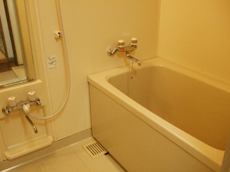 Bathroom. This unit is a bus of high temperature feed Yuzuke.