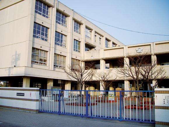 Primary school. 1226m to Takamatsu Futoshi Tachiki northern elementary school