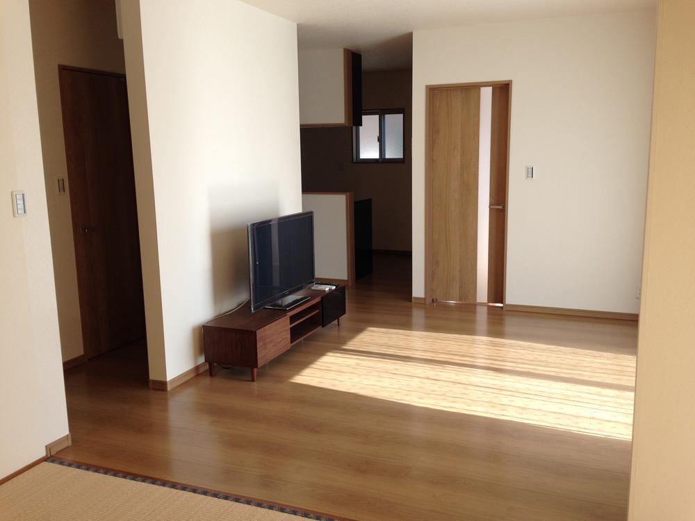 Living. Flooring per difficult Panasonic Riaro use of wax unnecessary flaw.