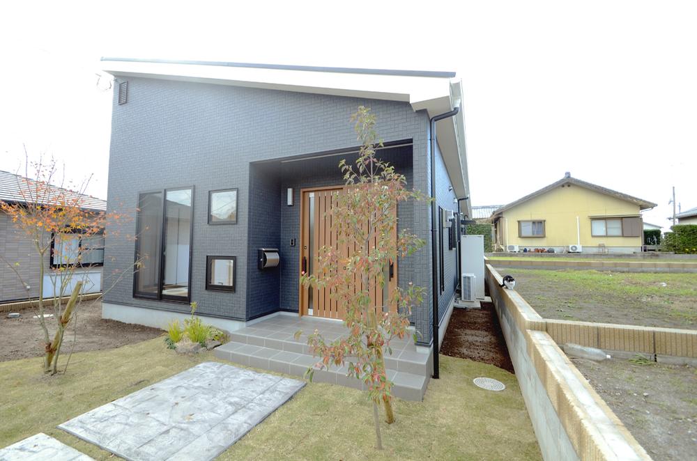 Local land photo. Heisei is a model house of 25 years December 7, was just grand opening. 