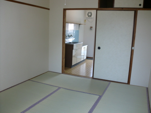 Living and room. And renovation in Western-style room!
