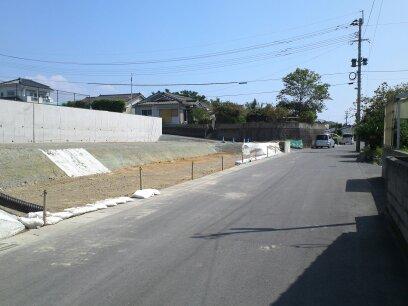 Local photos, including front road. Local (10 May 2013) Shooting