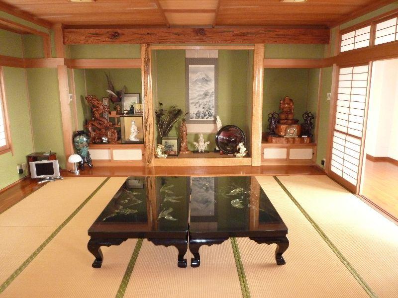 Other introspection. Japanese-style building of the hall of the second floor
