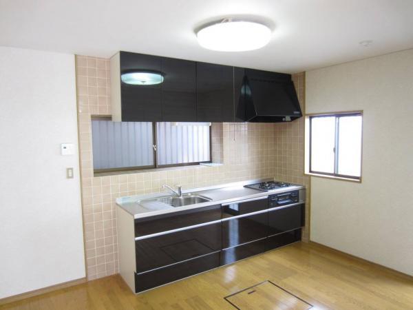 Kitchen. System kitchen of width 2550mm