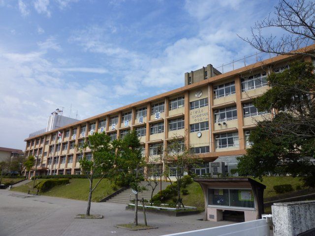 Primary school. Takeoka 400m up to elementary school (elementary school)