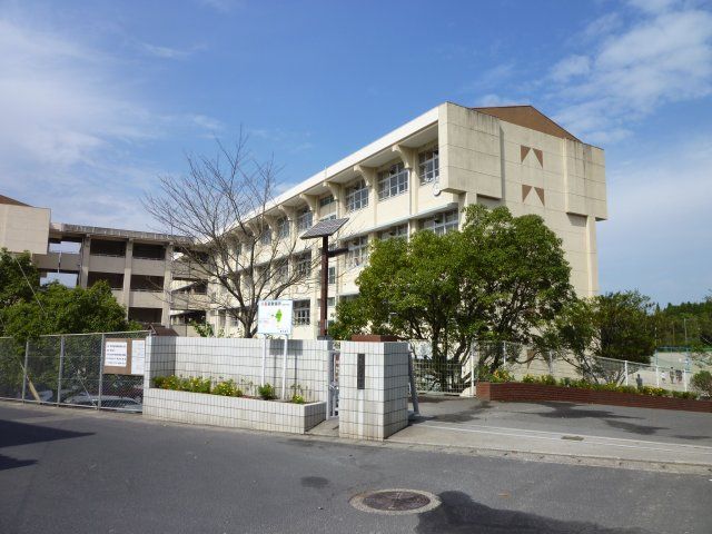 Junior high school. Takeoka 2684m until junior high school (junior high school)