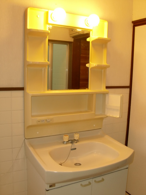 Washroom. There is vanity ☆