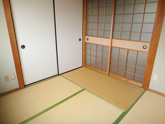 Living and room. Comfortably relax in the Japanese-style space!