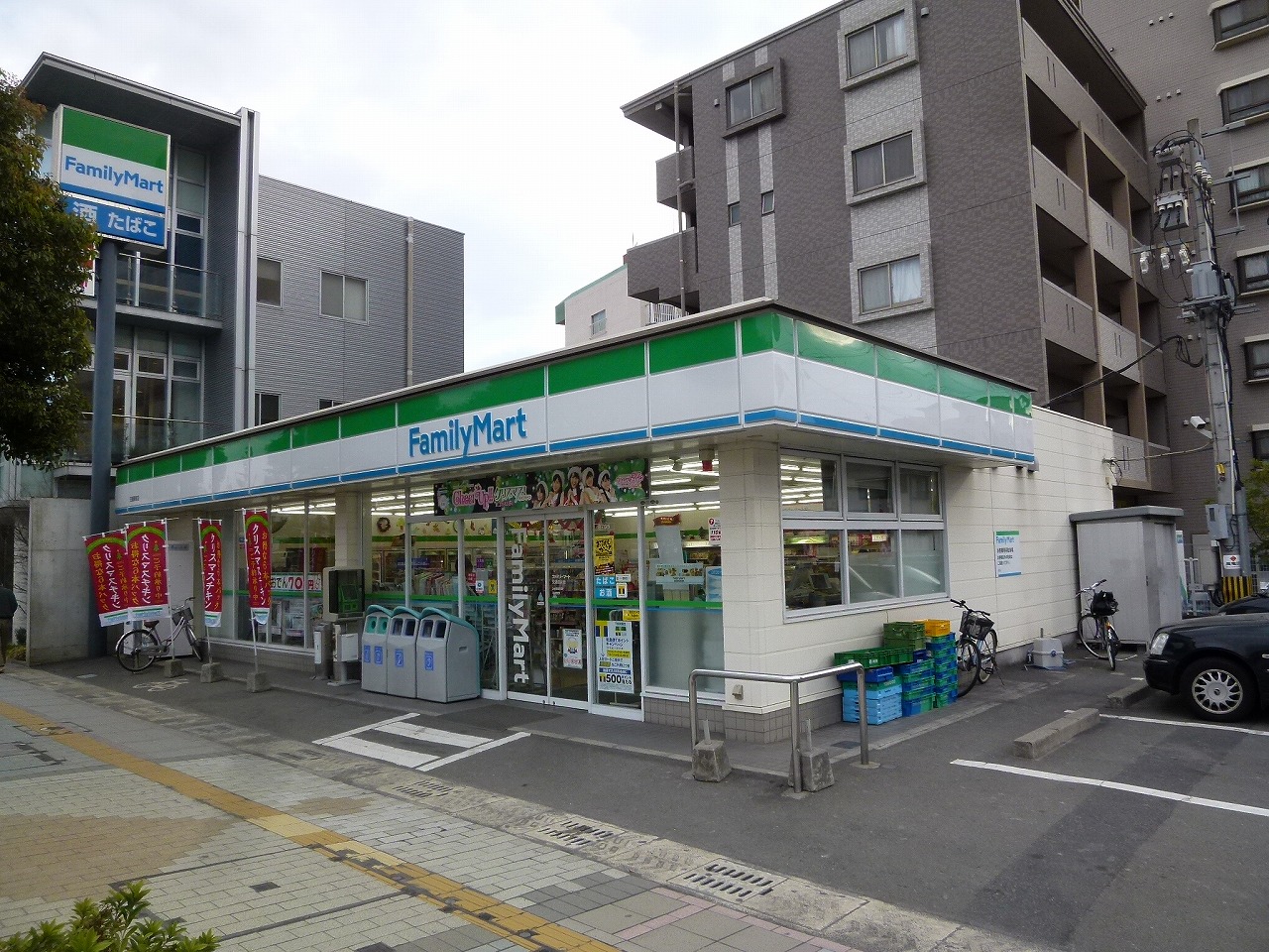 Convenience store. 160m to FamilyMart Kotsukyokumae store (convenience store)