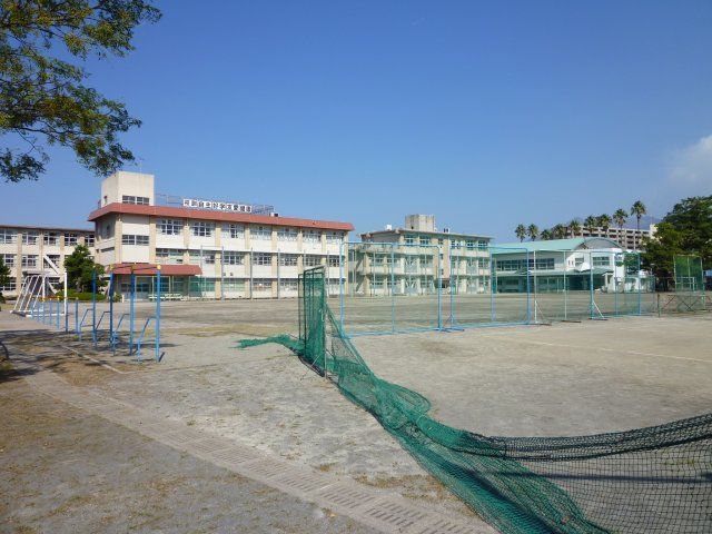 Junior high school. Tempozan 613m until junior high school (junior high school)