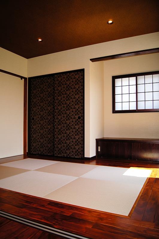 Building plan example (introspection photo). Place Japanese-style room is that comforting the Japanese mind. It stylish Japanese paper tatami is also fashionable'll slightly change the color.