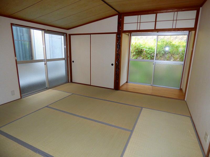 Other. Japanese-style room is an 8-tatami spacious space of. 
