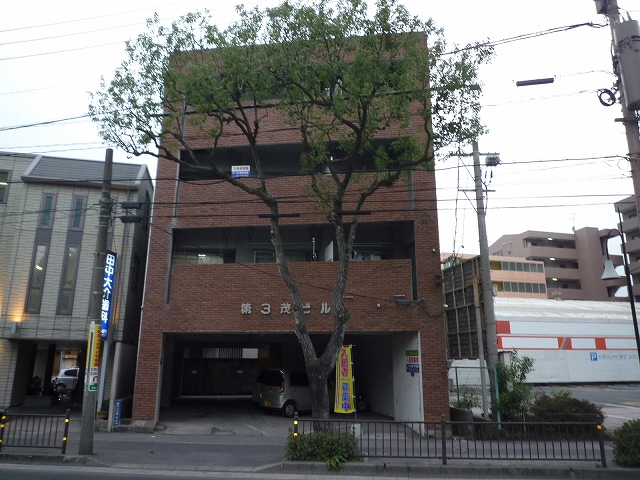 Building appearance. Located in a quiet residential area within walking distance of Kagoshima University!