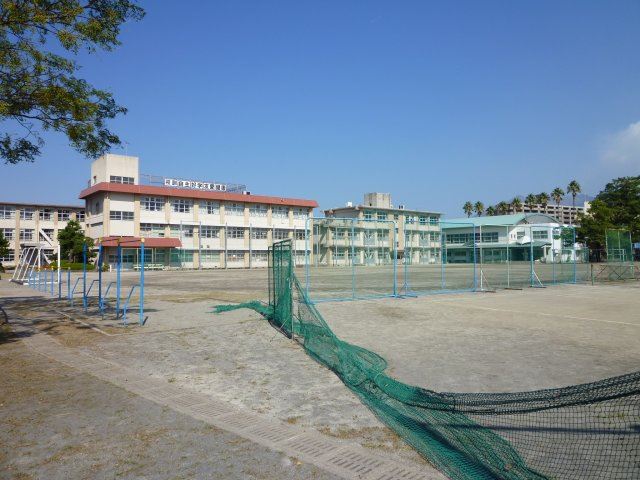 Junior high school. Tempozan 390m until junior high school (junior high school)